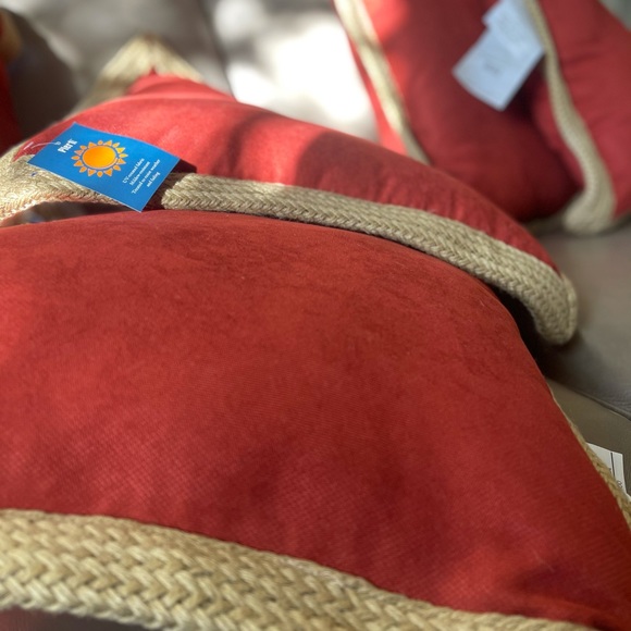 Pier 1 outdoor throw pillows - Picture 7 of 9